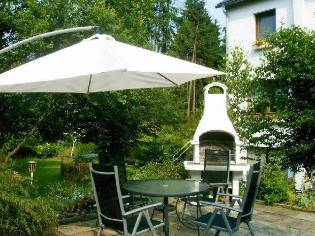 Waldpension Zum Felsenkeller Lichtenfels-Sachsenberg Ngoại thất bức ảnh