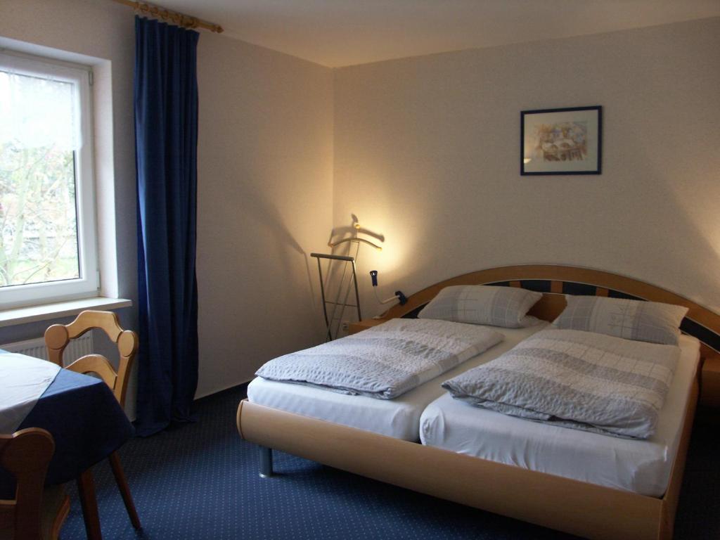 Waldpension Zum Felsenkeller Lichtenfels-Sachsenberg Phòng bức ảnh