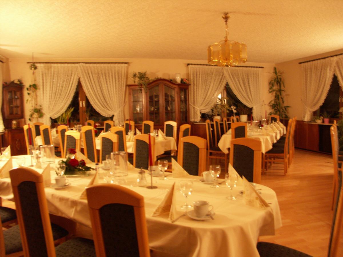 Waldpension Zum Felsenkeller Lichtenfels-Sachsenberg Ngoại thất bức ảnh